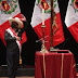 Monedas de la cornucopia bordadas en bandera peruana lucen negras y esta es la razón