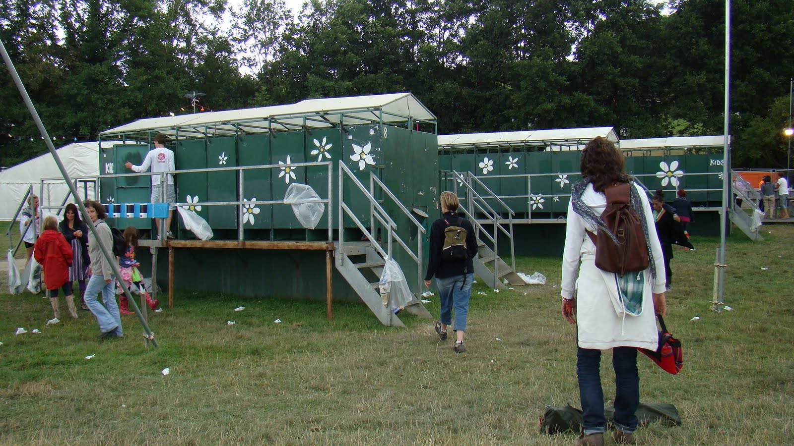 Going To The Toilet r/readingfestival