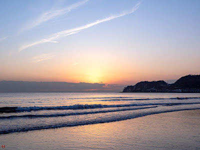 The setting sun: Yuigahama-beach