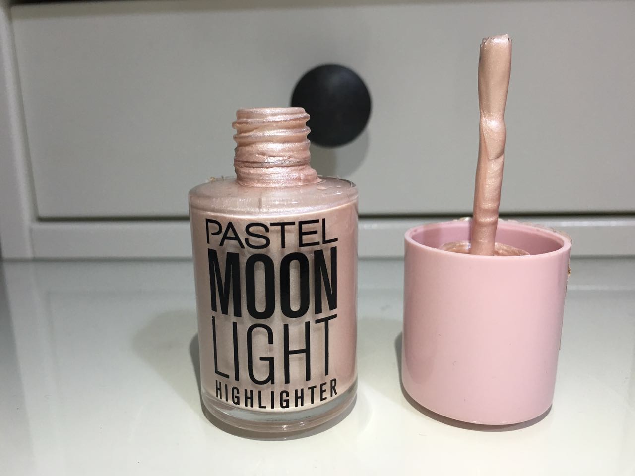 Pastel Moonlight Highlighter Fondöten Lekesi