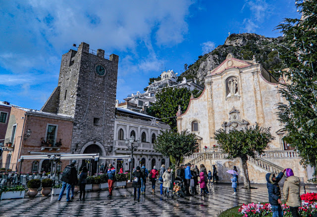 Taormina, Sicília: Torre do Relógio e Igreja de San Giuseppe