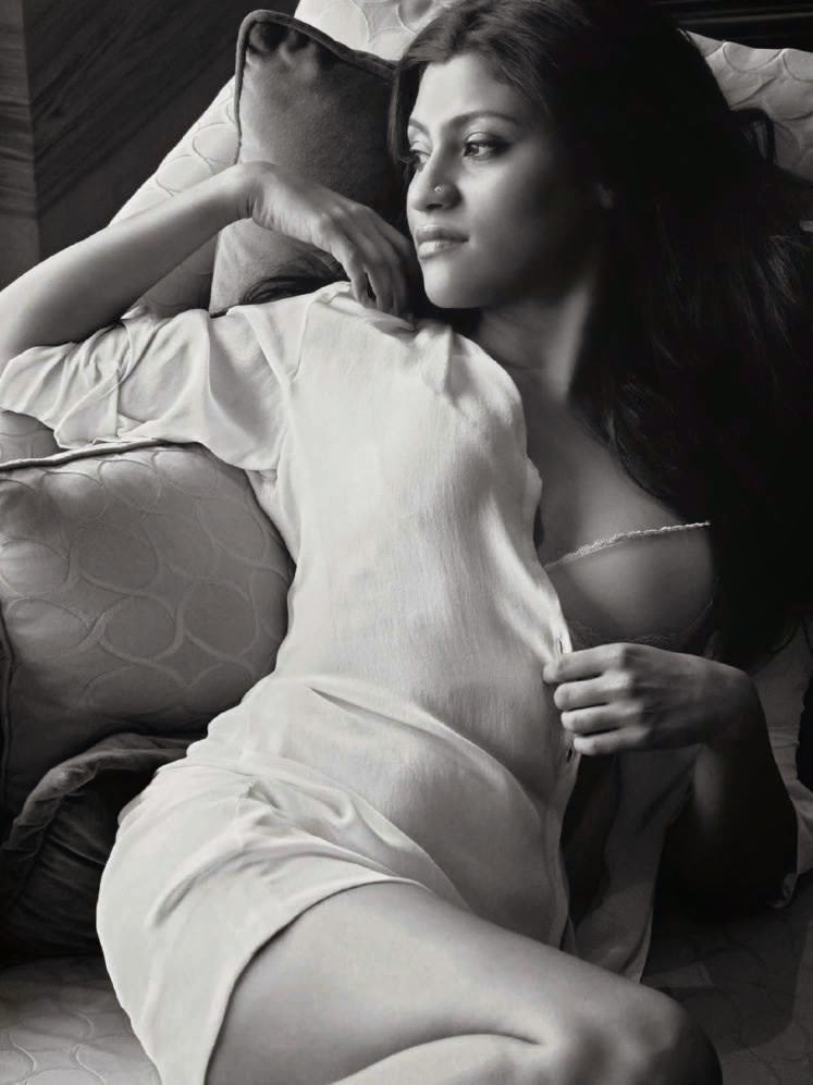 Konkona Sen Sharma Hot And Sexy Photoshoot For Maxim India