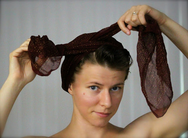How to Tie a Vintage Style Head Scarf Bow ~ ChatterBlossom #pinup #scarf #hair #vintage