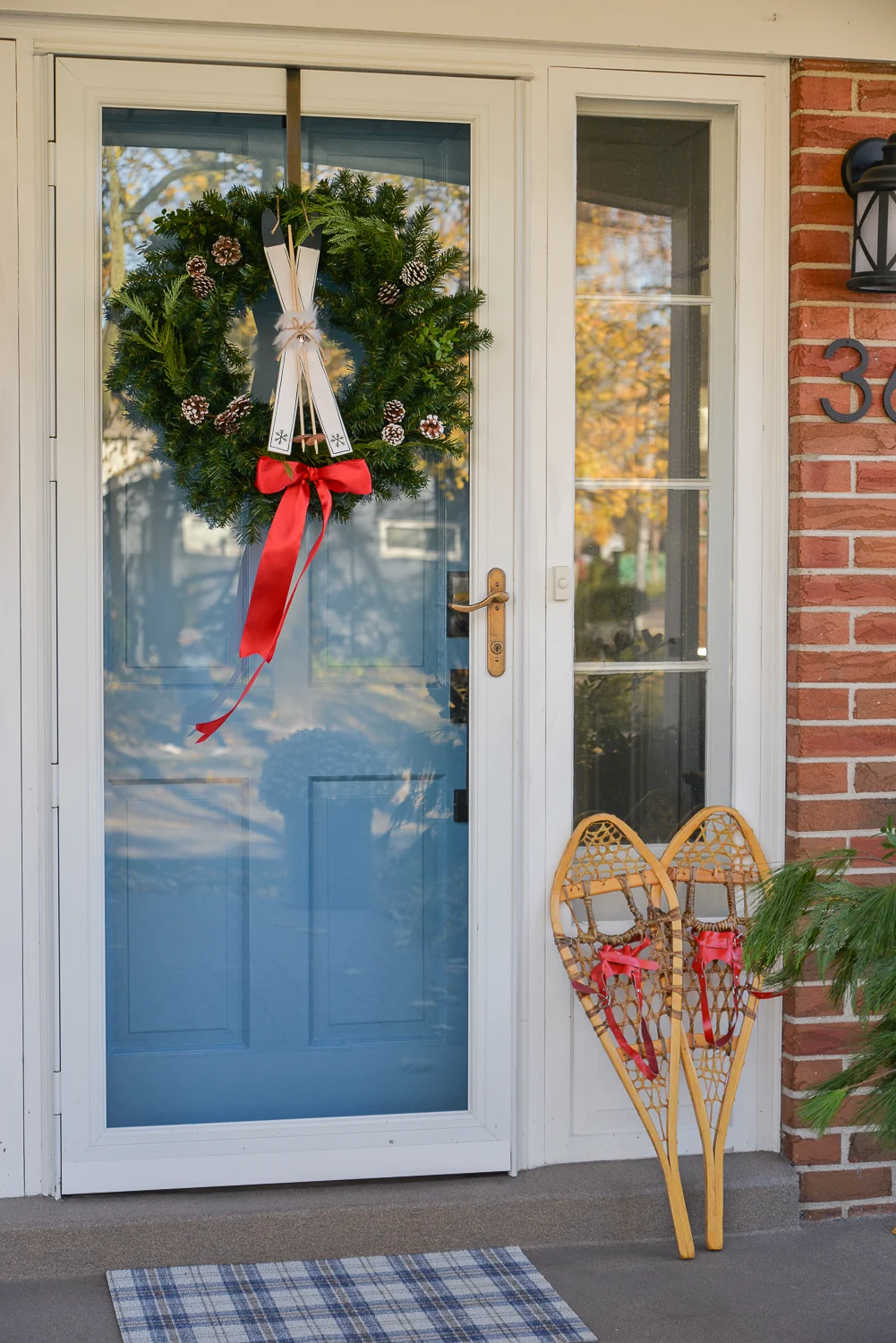 outdoor christmas decorating ideas front porch, porch christmas decor, country christmas porch