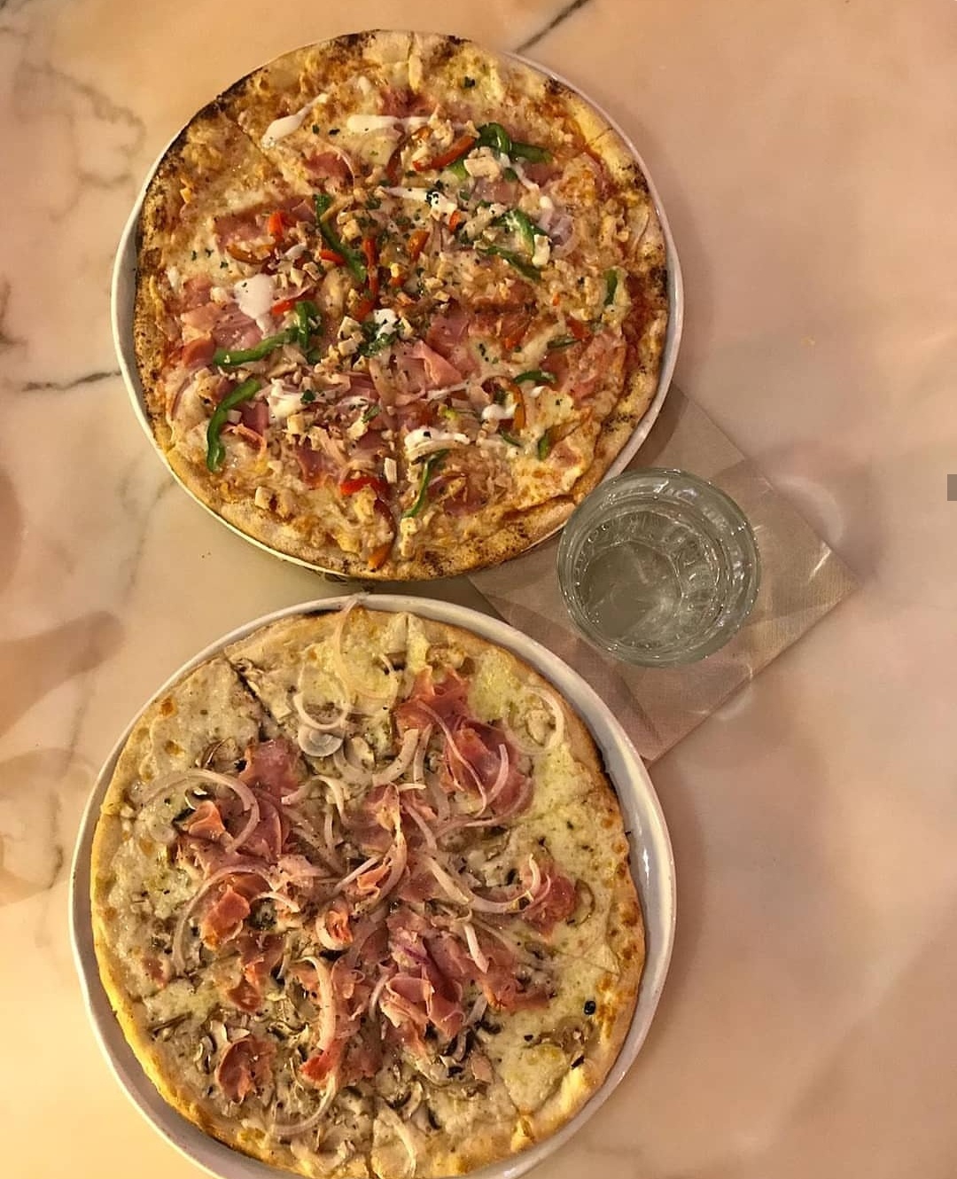 Pizzas gourmet artesanas en pleno corazón de Madrid, en Massart Pizza.