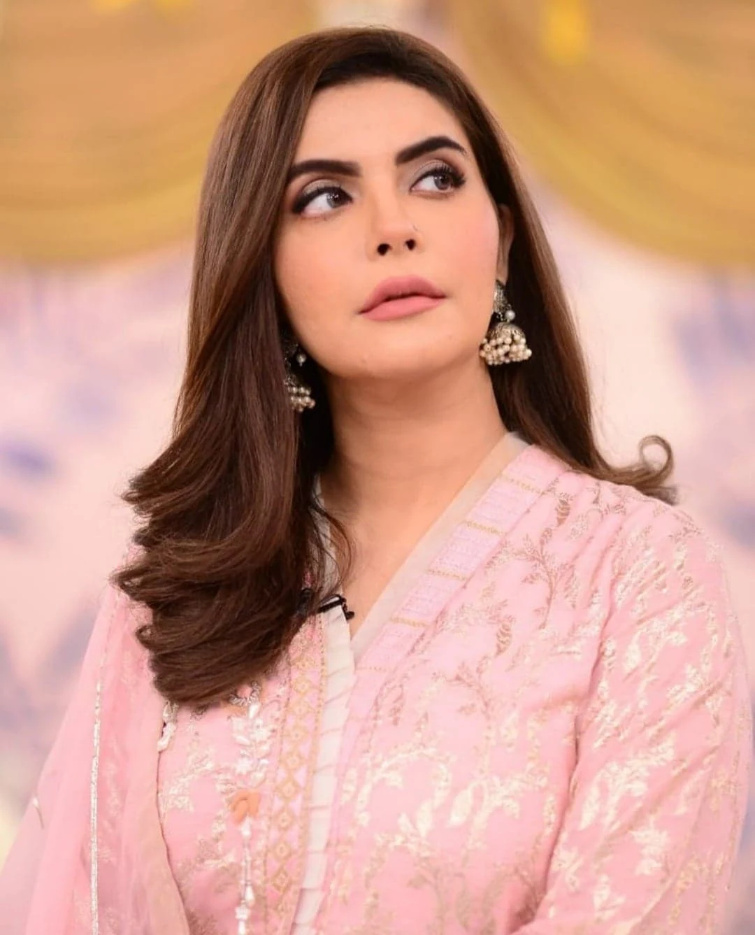 Dresses Worn by Pakistani Showbiz celebrities on Eid ul Fitr 2020 Dresses Worn by Pakistani Showbiz celebrities on Eid ul Fitr 2020