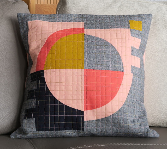 Luna Lovequilts - Free form curves quilted cushions