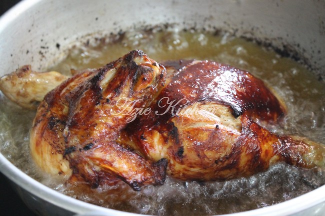 Nasi Ayam Paling Sedap Azie Kitchen