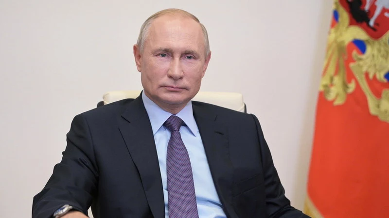 Teken-UU-Baru-Vladimir-Putin-Berpeluang-Jadi-Presiden-Rusia-hingga-Tahun-2036