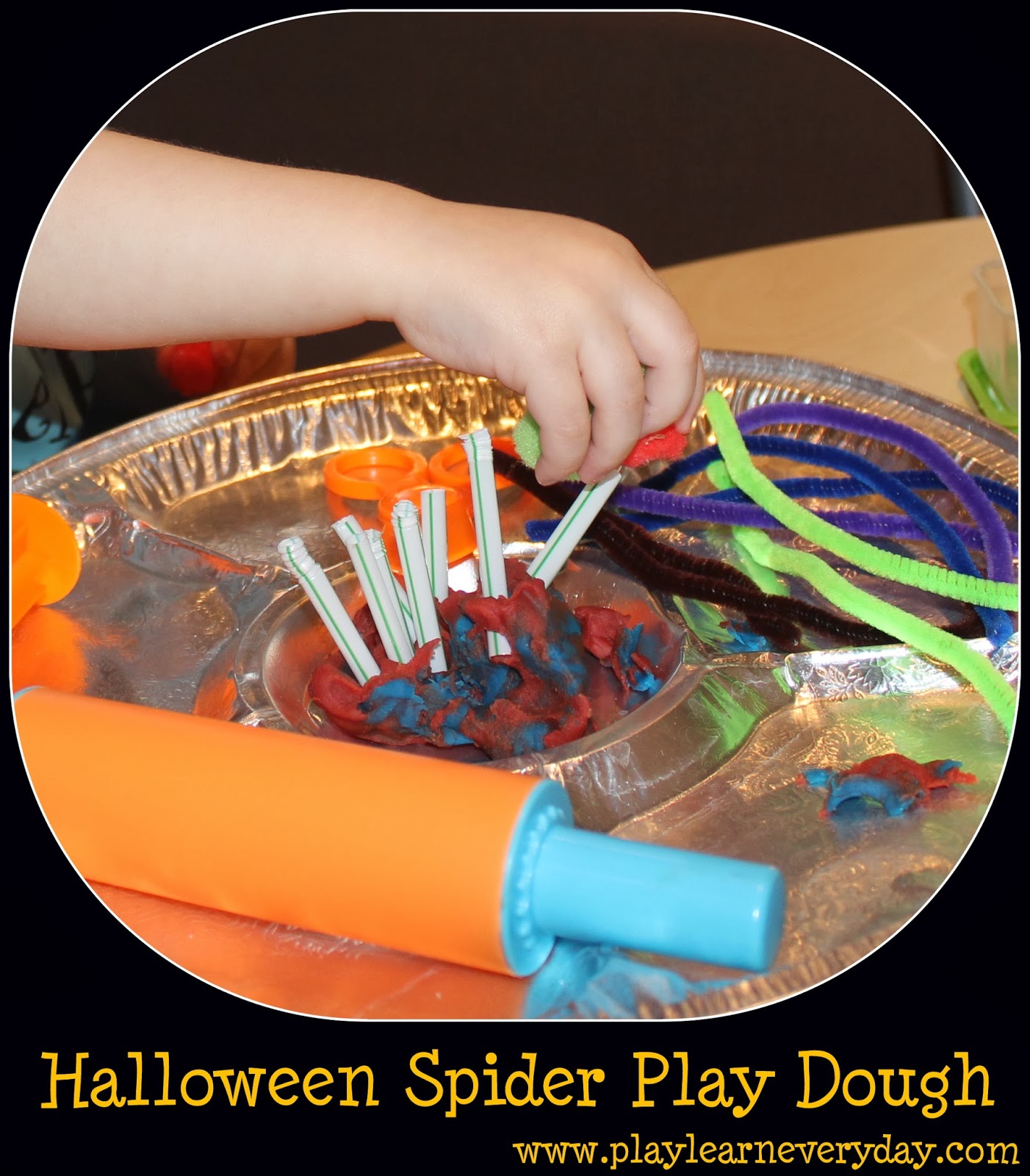 Halloween Spider Play Dough - Play and Learn Every Day