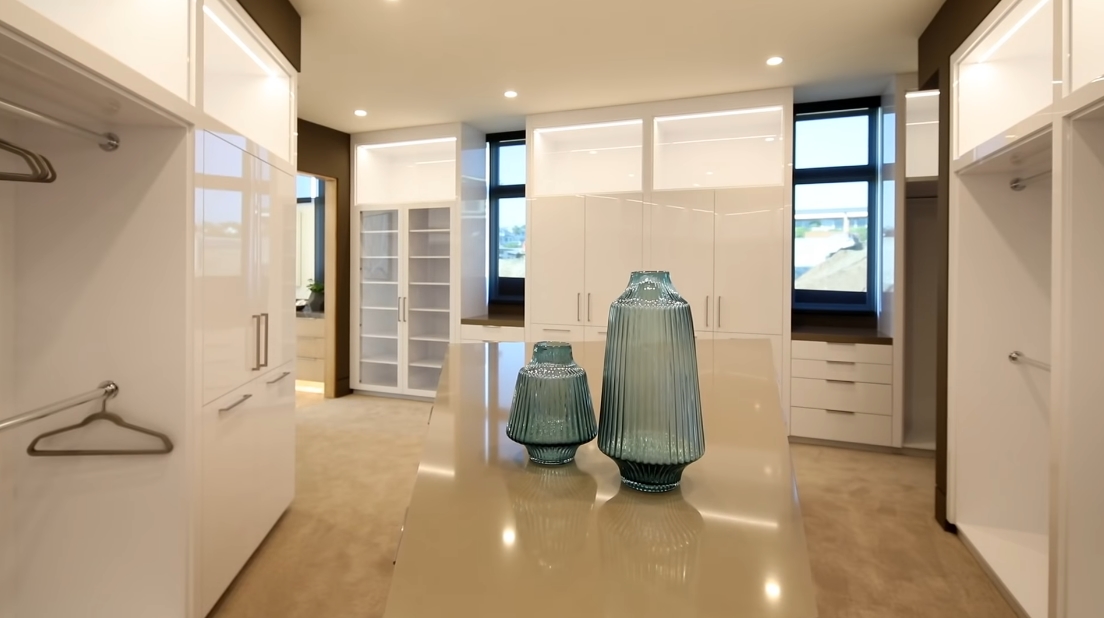 45 Interior Design Photos vs. Tour 4501 Camden Dr Luxury Home