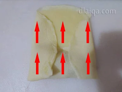 proses membungkus risoles (3)