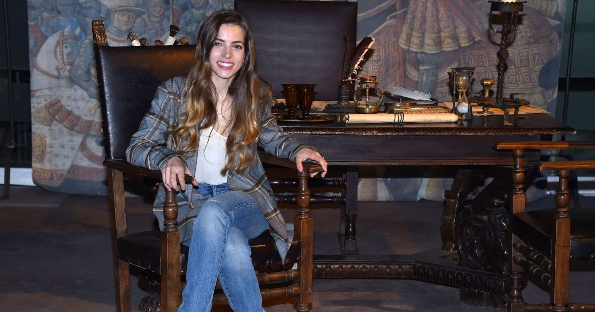 Aurora Ruffini Clicks at Medici Show Photocall in Rome 29 Nov-2019