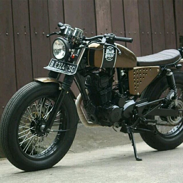 Gambar Motor Moge & Jadul Di Modifikasi Terbaru Dan Hasilnya Keren Gambar Motor Moge & Jadul Di Modifikasi Terbaru Dan Hasilnya Keren