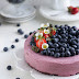Bolo de Frutos Vermelhos e Limão com Cobertura de Framboesa