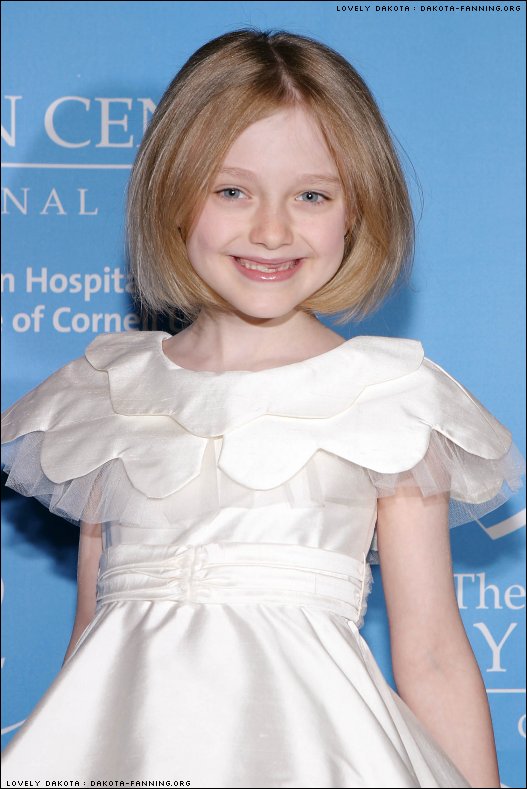 Red Carpet Dresses: Dakota Fanning - Entertainment Industry Foundation
