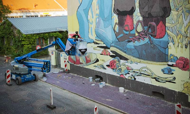 Street Art By Spanish Artist Aryz For Positive Propaganda In Munich, Germany. 5