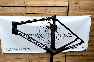 Colnago carbonschade door stuurinslag.