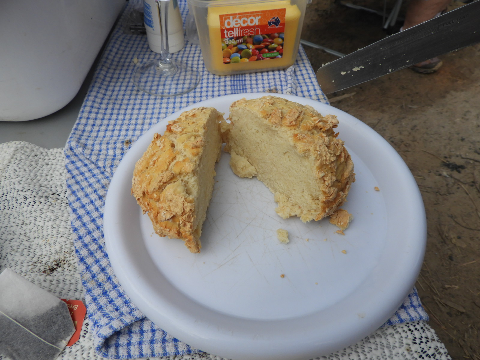HAPPY RETIREE'S KITCHEN How to make Aussie Campfire Damper in a Camp