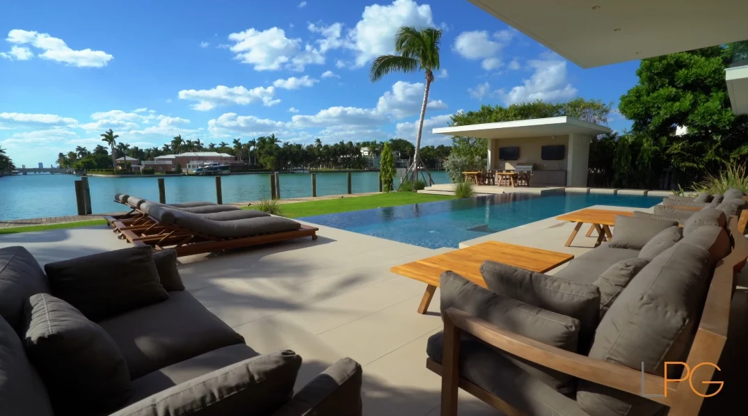 Allison Island Ultra Luxury Modern Mansion Miami Beach, FL By Choeff Levy Fischman