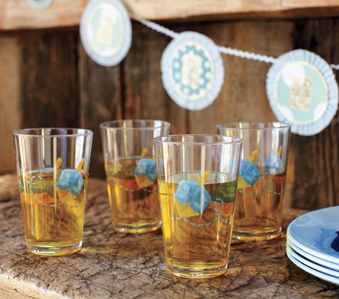 Kids hanukkah plates