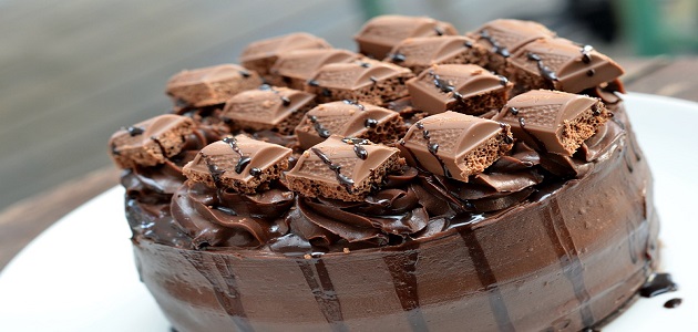 Best-Homemade-Protein Drink-Building-Muscle Brownie-Chocolate-Almonds helth care food nutrition