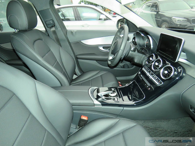 Mercedes-Benz C180 - interior