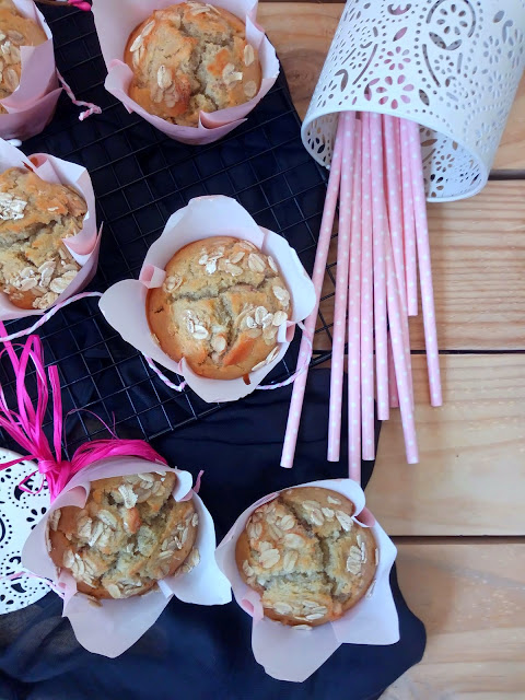 Receta de muffins de coco y plátano. Aprovechamiento, reciclaje, coconut, banana, desayuno, merienda, postre, breakfast recipe Horno Cuca