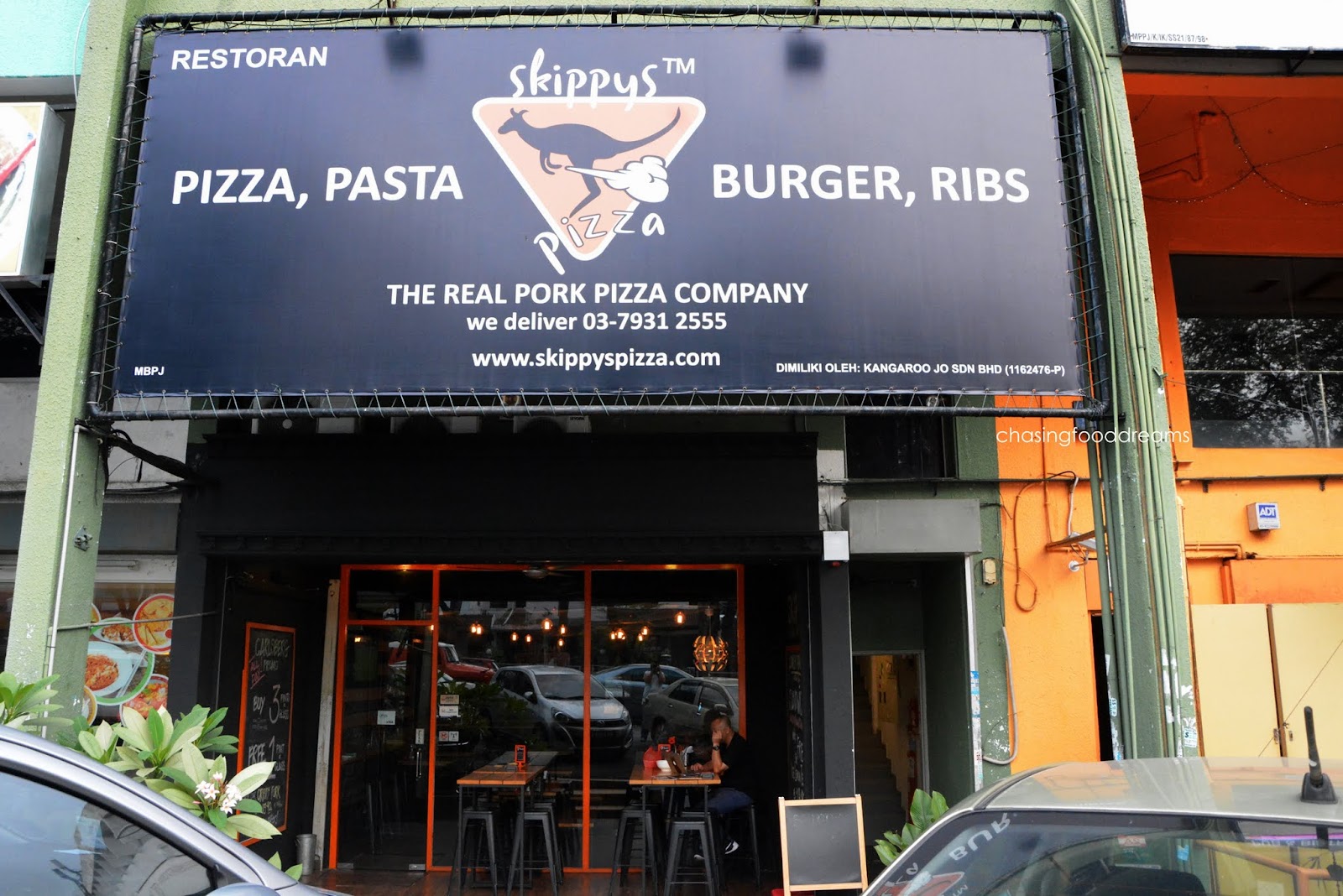 CHASING FOOD DREAMS Full Swine Affair at Skippys Pizza, Damansara Uptown