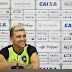 V. Luis cita união do elenco e obediência ao treinador como trunfos para o Brasileirão