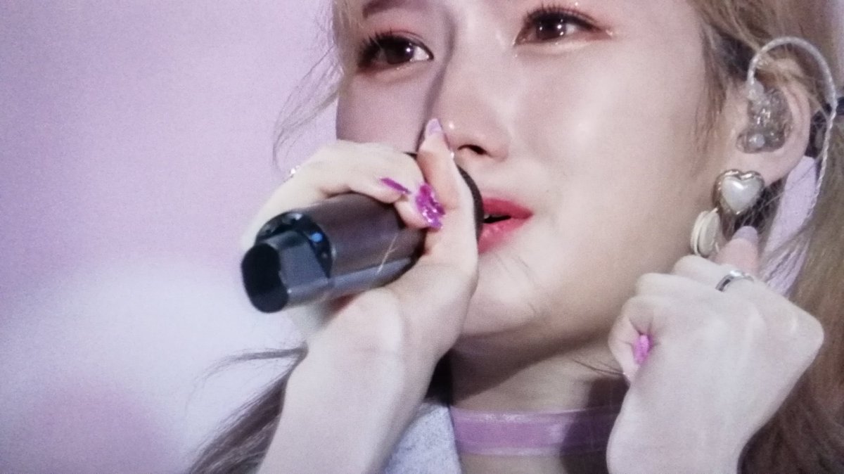 Joe's Twice Photo Blog: 2019.3.29~30 TWICE TOKYO DOME CONCERT 100 pictures