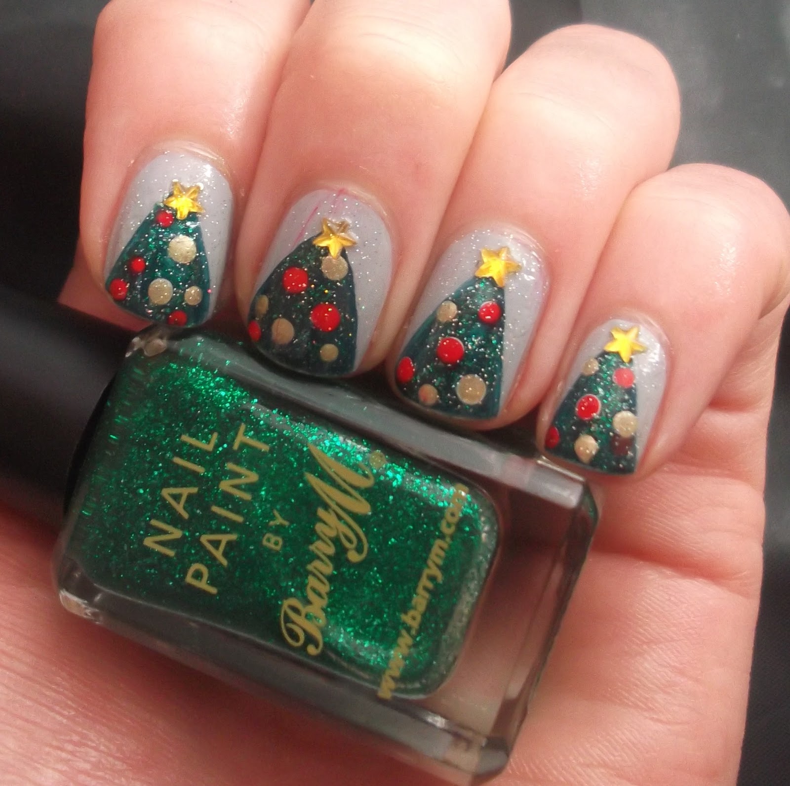 Lou is Perfectly Polished: Christmas Nails: Christmas Trees