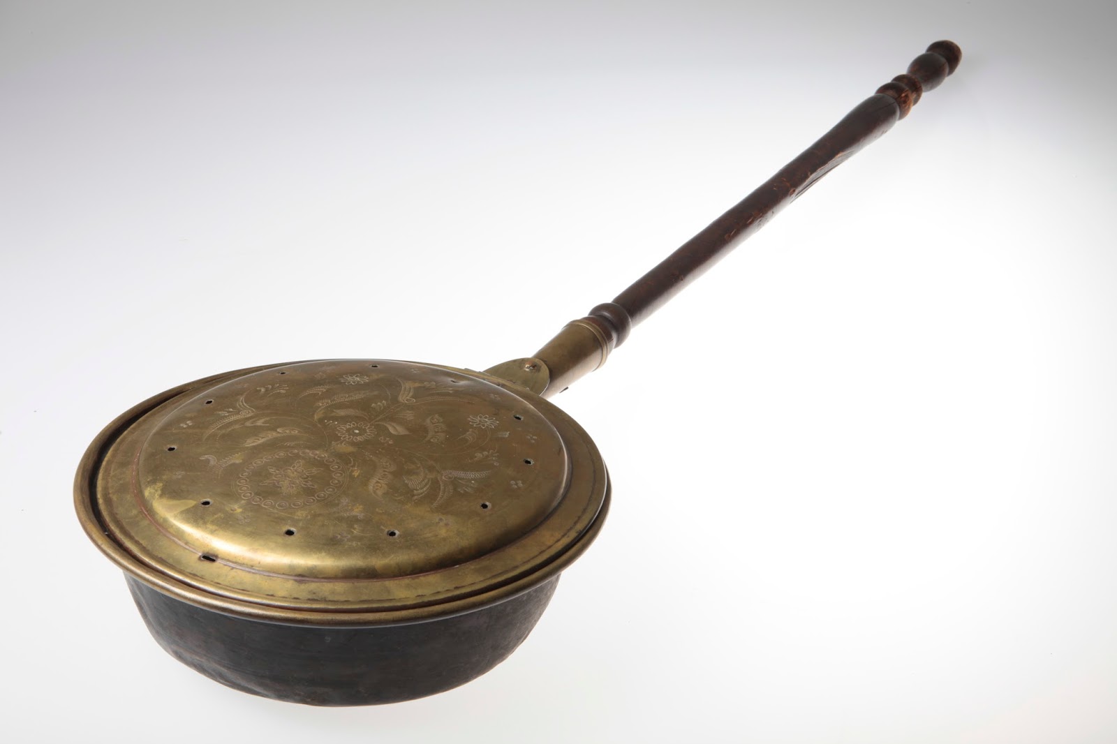 Heroes, Heroines, and History Four Ways Pioneers Stayed Warm in Cold