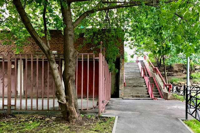 Малый Новопесковский переулок, дворы, гаражи