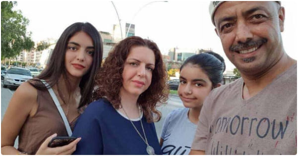 بنات الفنانين قاسم ملحو وآمال سعد الدين بنات الفنانين قاسم ملحو وآمال سعد الدين