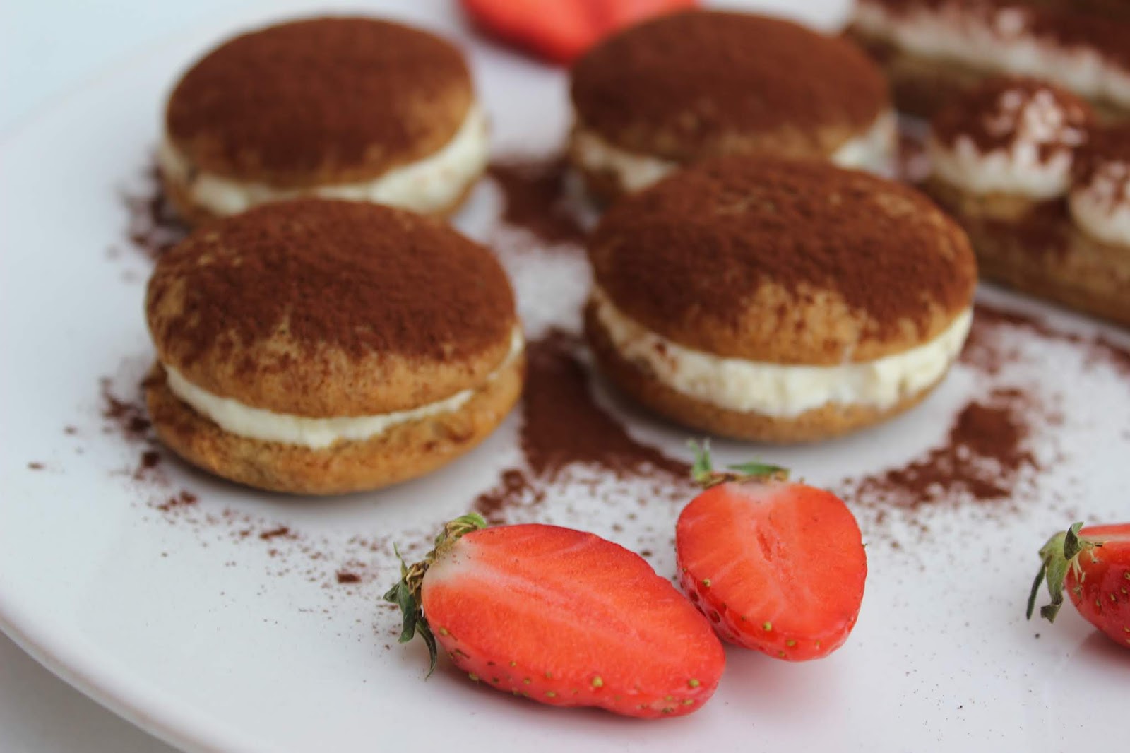 gruensteinKitchen: Gefüllte Tiramisu Eierplätzchen