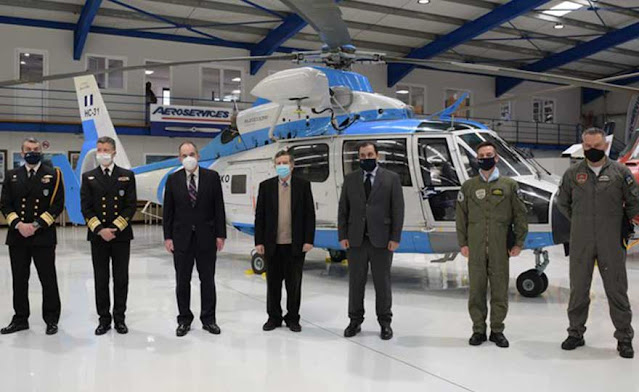 Το πρώτο πτητικά ικανό ελικόπτερο τύπου AEGEAN DAUPHIN, το οποίο από σήμερα επανέρχεται στην ενεργό δράση και στην επιτήρηση του εθνικού θαλάσσιου χώρου, παρέλαβε το Λιμενικό Σώμα.
