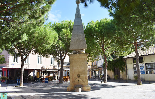 Plaza del Forum en Narbonne, Francia