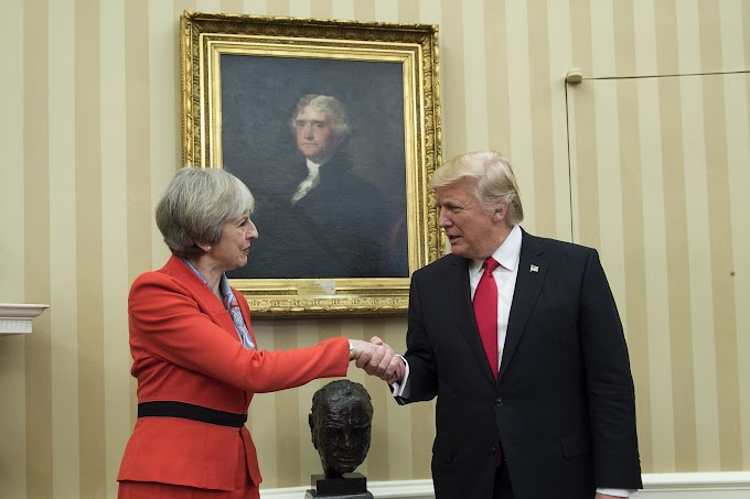 EM REUNIÃO NA CASA BRANCA, TRUMP E THERESA MAY DISCUTEM COOPERAÇÃO