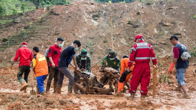 Pelo menos 17 mortos na Indonésia devido a inundações e deslizamentos de terra