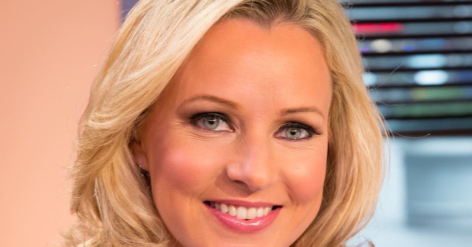 Sandra Smith bio, feet, age, husband, married, fox news, legs, john connell...