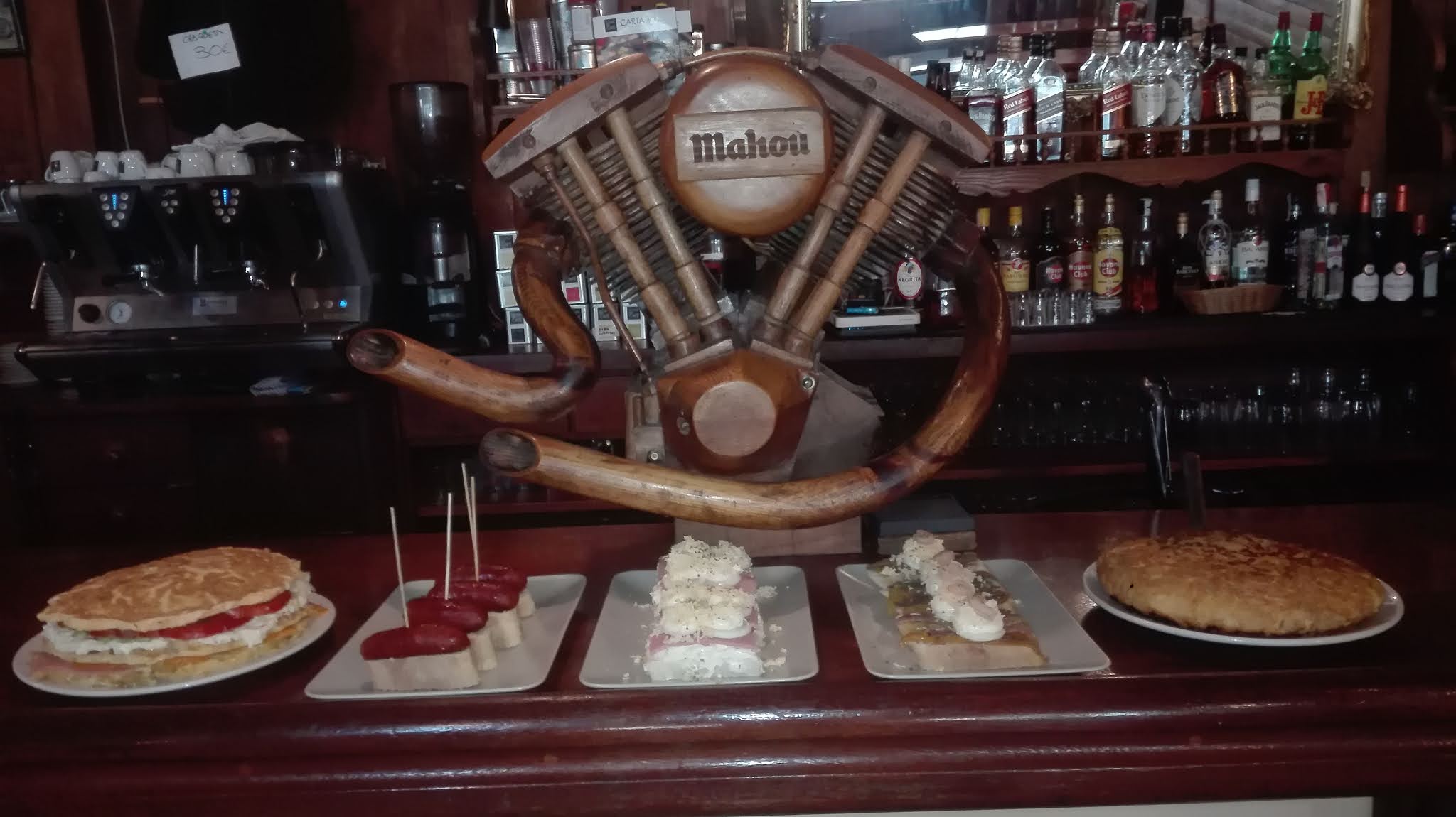 cheyenne´s saloon BAR