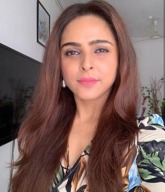 Madhurima Tuli wiki,Biography,Age,Family,Boyfriend,Career and More