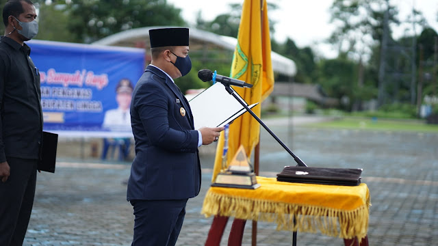 Bupati Lingga Melantik Pejabat Eselon III dan IV