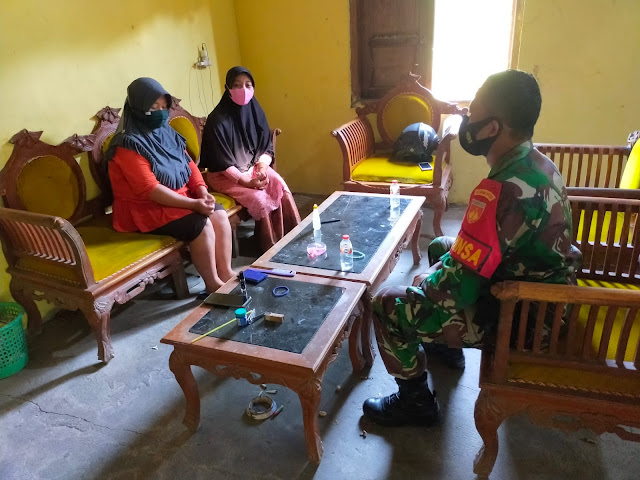 Himbau Warga Patuhi Prokes Babinsa Aktif Datangi warga di Desa Binaaan