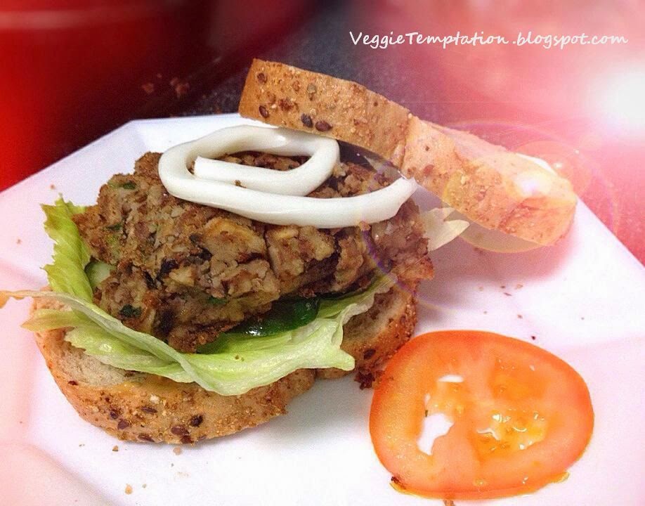 ♥ Veggie Temptation Vegan Pinto Bean & Mushroom Patty Sandwich