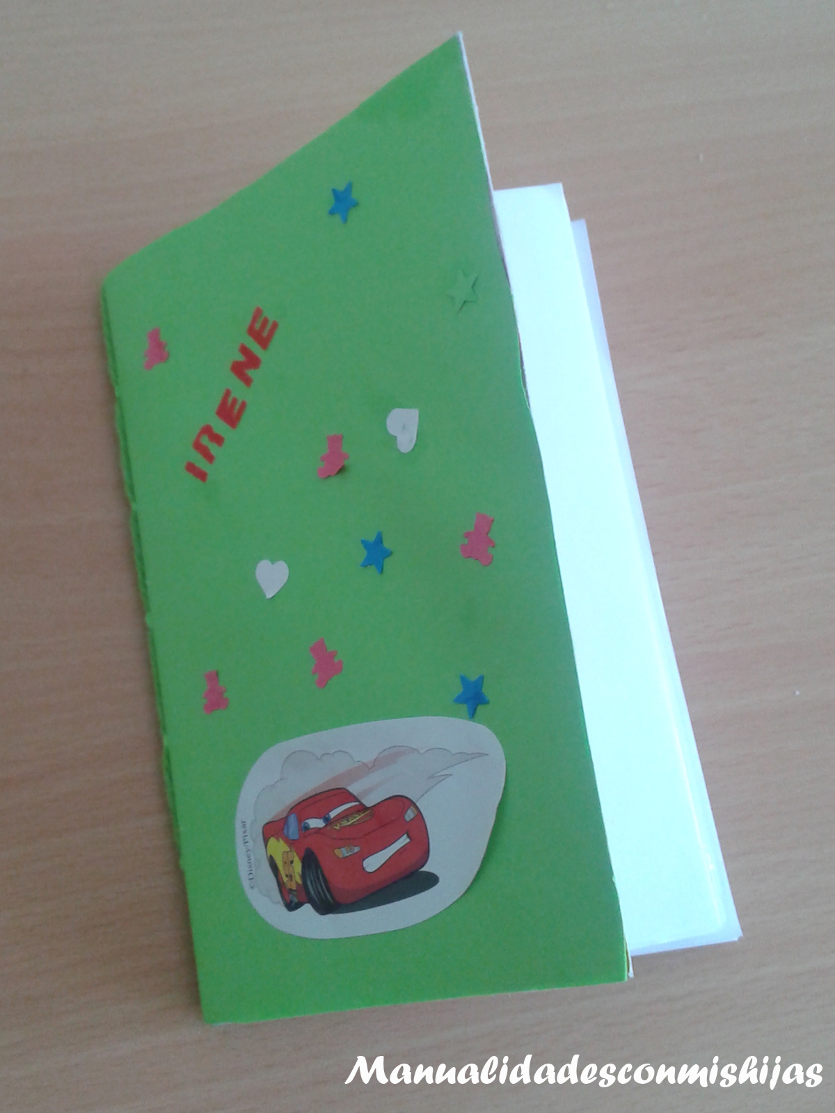 Reto facilisimo - Vuelta al cole: Libreta reciclada - Rayo McQueen