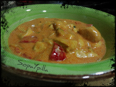 Curry De Pollo

