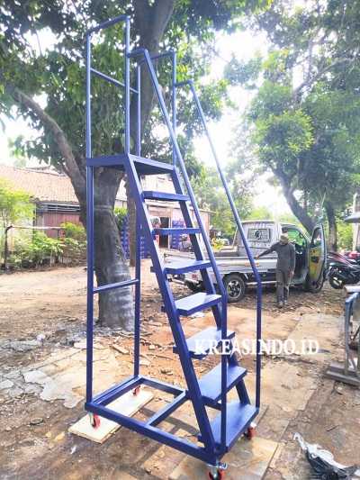 Jasa Tangga Besi Dorong Untuk Pergudangan atau Supermarket (tangga Moveble) Jakarta Berkualitas dan Harga Terjangkau Jasa Tangga Besi Dorong Untuk Pergudangan atau Supermarket (tangga Moveble) Jakarta Berkualitas dan Harga Terjangkau