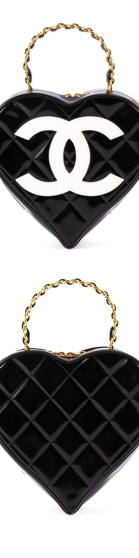 CHANEL VINTAGE Logo Heart Clutch in Black Patent